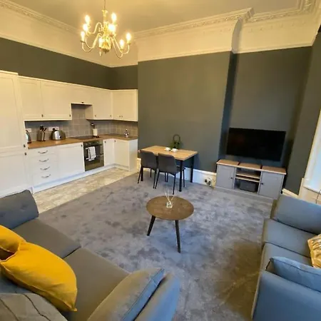 Flat Harrogate